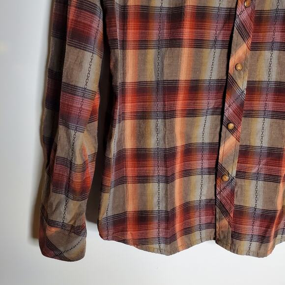 prAna Holstad Long Sleeve plaid Shirt with wooden snap button Western Style - Picture 8 of 9